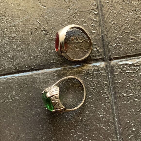 Lovely Vintage Red and Green Christmas Rings - SET of 2, Silver tone, Stamped - Picture 3 of 3